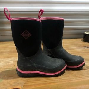 Girls muck boot